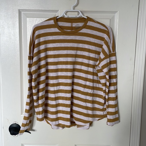 14 American Eagle Shirts. Used condition. All small. Selling together. - Picture 10 of 14